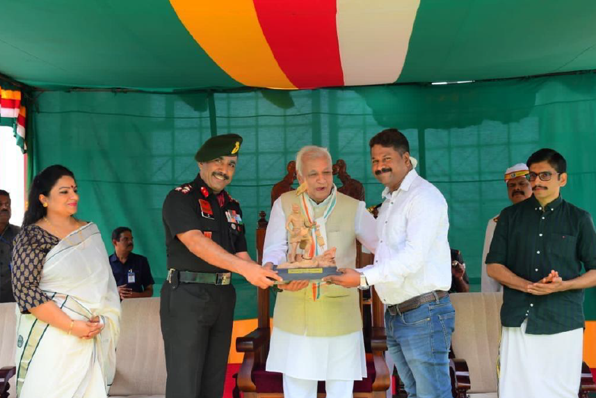 Governor of Kerala presenting the award for outstanding support to the Indian Army